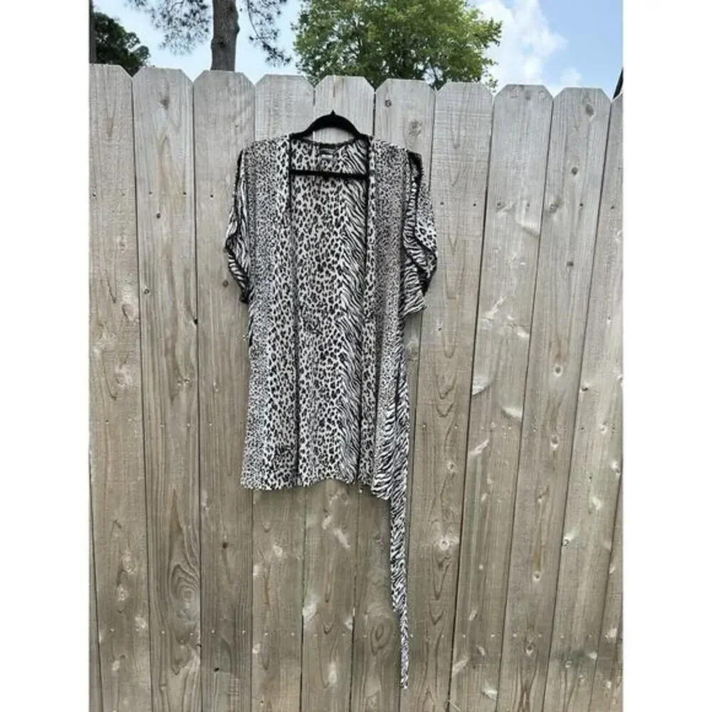 SEDUCTIVE WEAR by Cenima etoile Animal Print Robe Size Small Sheer‎ Sexy Lace